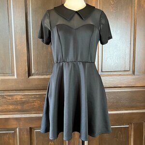 Hot Topic Fit Flare Black Dress Women's Size M Short Sleeve Collar 16050973